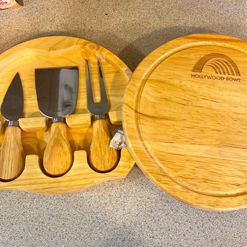 Cheese cutting board/tray/storage
